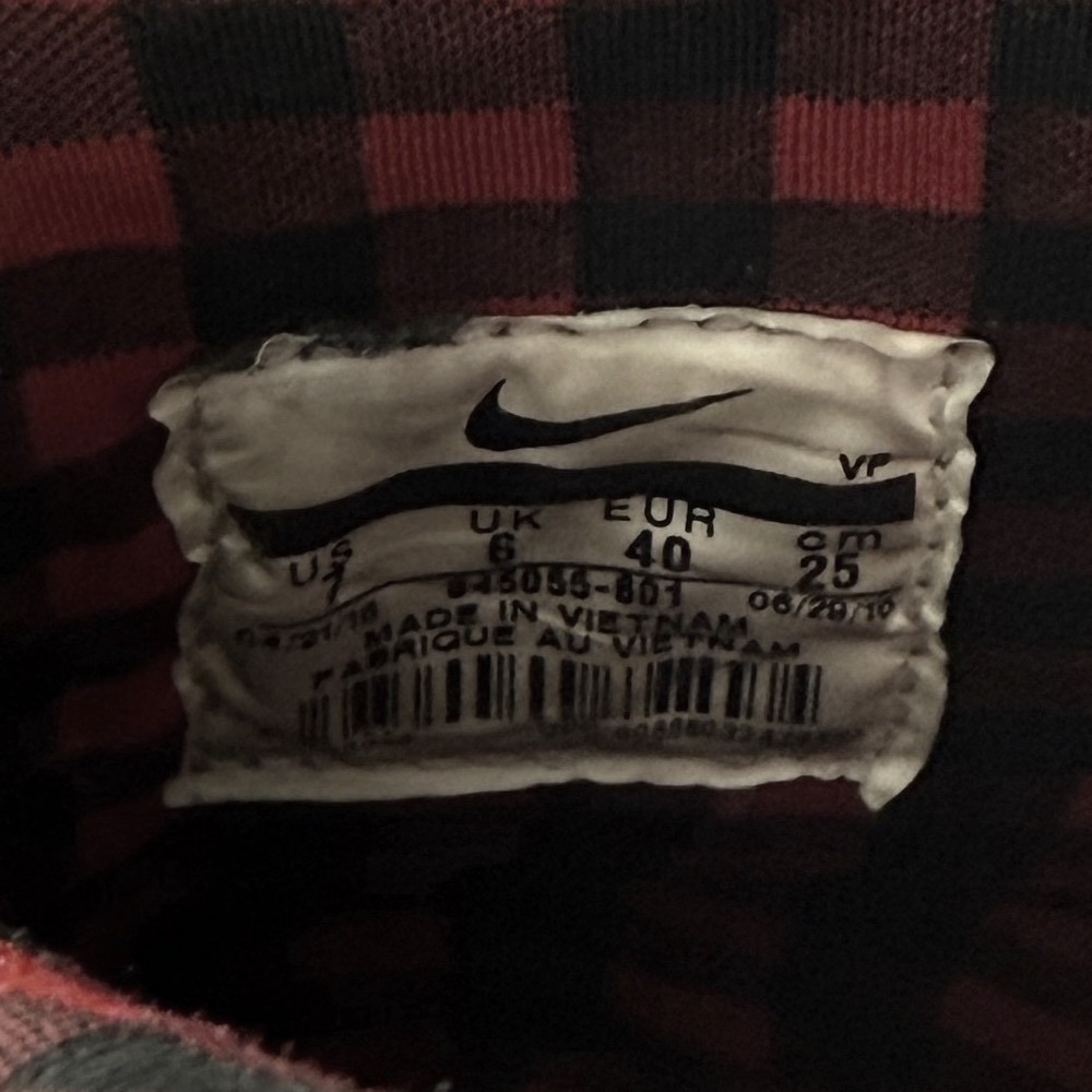 Nike Dunk High Ultra Rain Jacket Red Plaid Flannel Lined Sneakers Men's Sz 7 - Picture 2 of 10